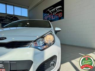 KIA Rio usata, con Autoradio