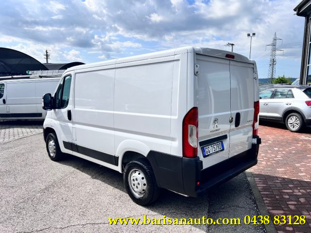 PEUGEOT Boxer usata, con Autoradio