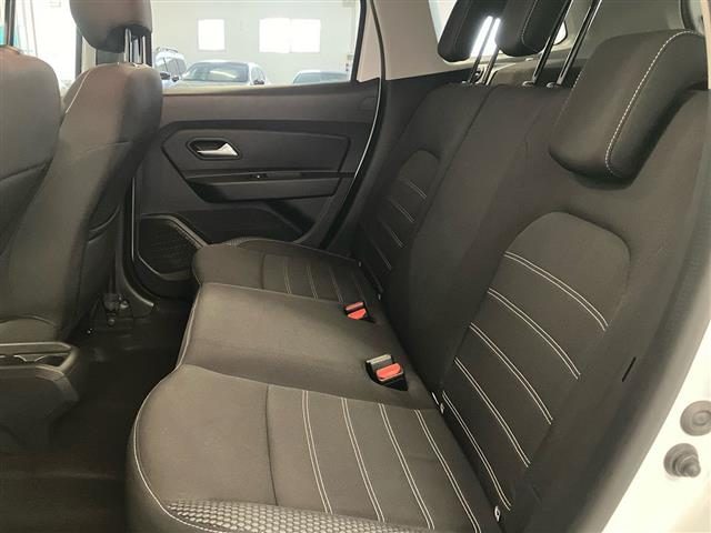 DACIA Duster usata 10