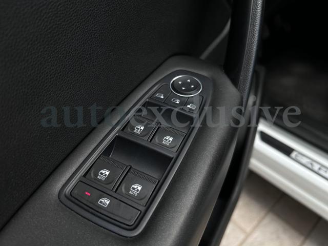 RENAULT Captur usata, con Autoradio