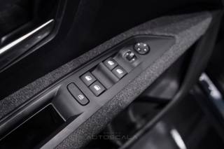 PEUGEOT 5008 usata, con Controllo automatico clima
