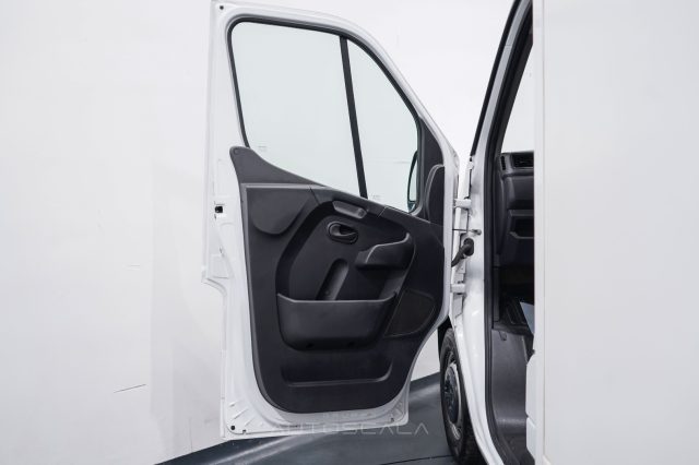 RENAULT Master usata, con Alzacristalli elettrici