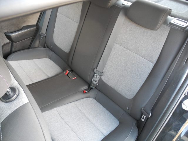 KIA Stonic usata 44