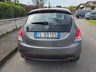 LANCIA Ypsilon usata, con Fendinebbia