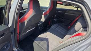 VOLKSWAGEN Golf usata, con USB