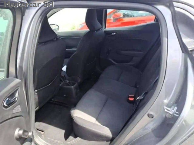 RENAULT Clio usata, con Autoradio