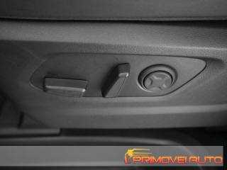 HYUNDAI Staria usata, con Autoradio digitale