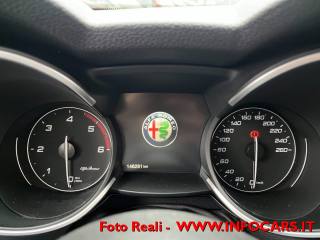 ALFA ROMEO Stelvio usata, con Fari Xenon