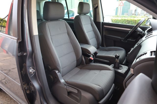 VOLKSWAGEN Touran usata 64
