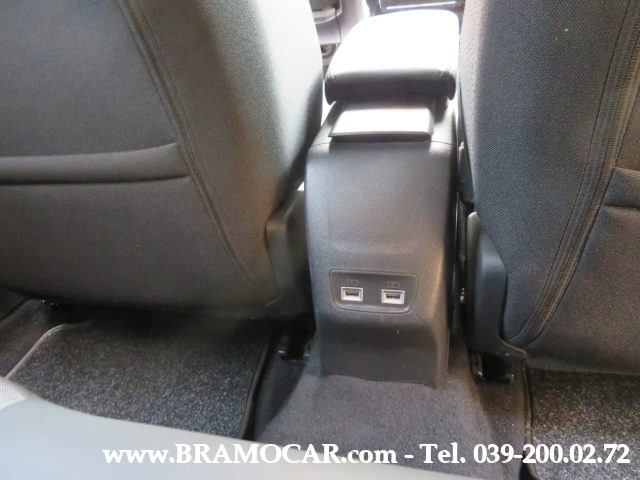 PEUGEOT 208 usata, con MP3
