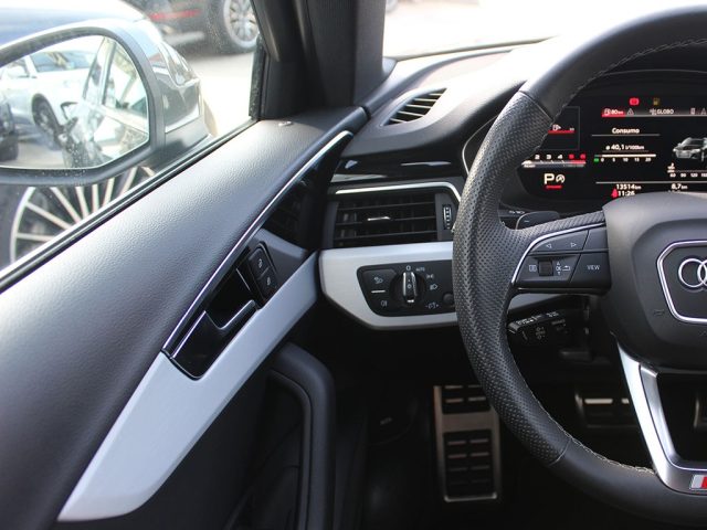 AUDI A4 usata, con Volante in pelle