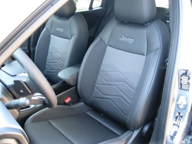 JEEP Avenger usata, con Sedile posteriore sdoppiato