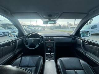 MERCEDES-BENZ E 320 usata, con Interni in pelle
