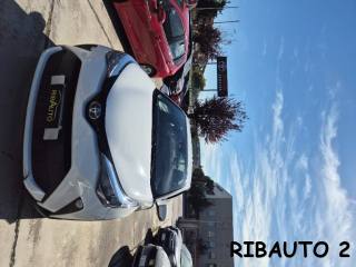 TOYOTA C-HR usata, con Sedile posteriore sdoppiato