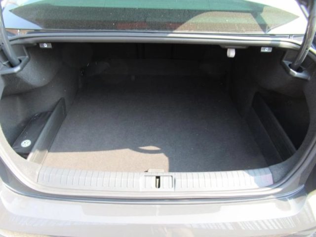 VOLKSWAGEN Passat usata, con Autoradio