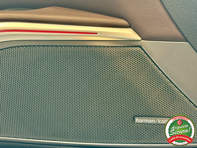 BMW 320 usata, con Touch screen