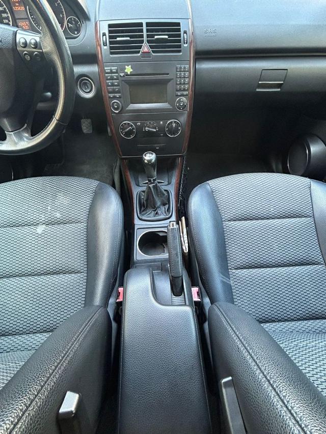 MERCEDES-BENZ A 160 usata, con Alzacristalli elettrici