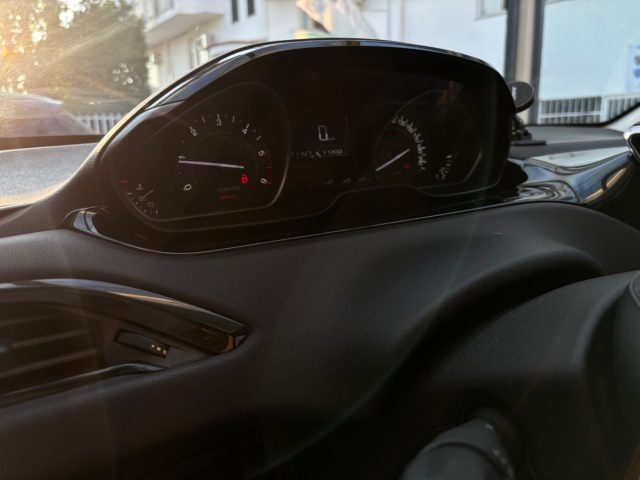 PEUGEOT 208 usata 37