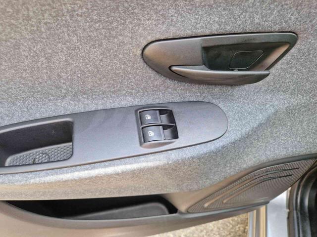 LANCIA Ypsilon usata, con Servosterzo