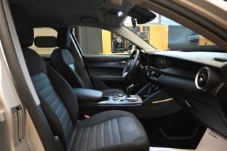 ALFA ROMEO Stelvio usata 33