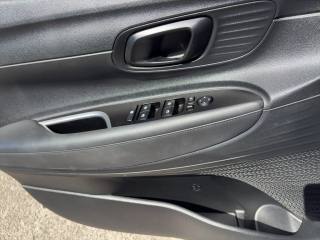 HYUNDAI Bayon usata, con Bracciolo
