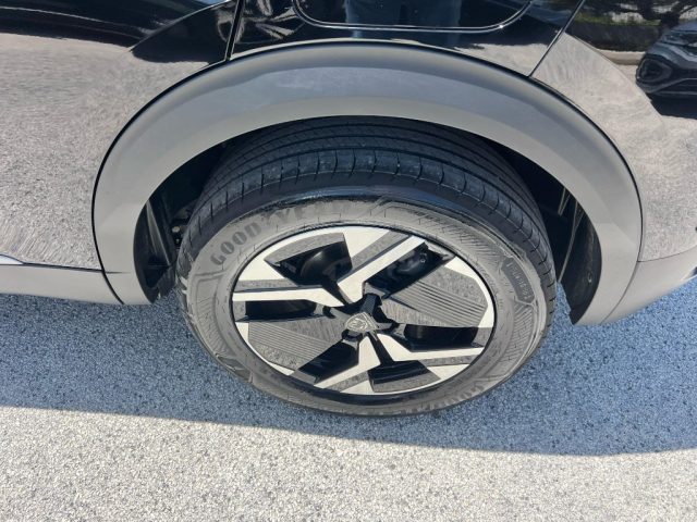 PEUGEOT 2008 usata, con Sensori di parcheggio posteriori