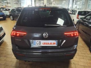 VOLKSWAGEN Tiguan usata, con Autoradio
