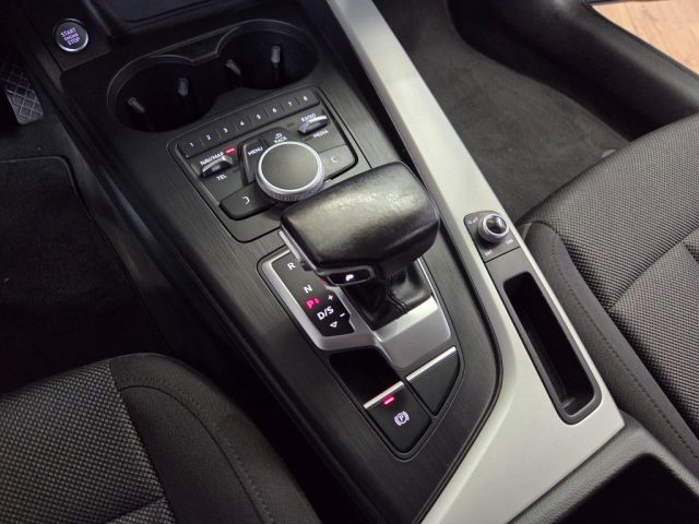 AUDI A4 usata, con Controllo trazione