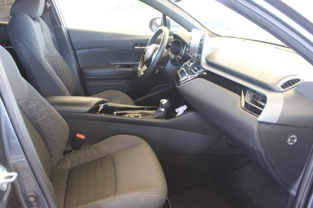 TOYOTA C-HR usata, con Controllo trazione
