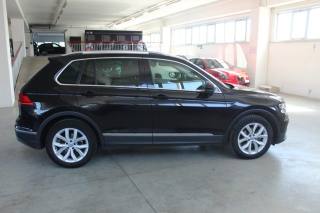 VOLKSWAGEN Tiguan usata, con Autoradio