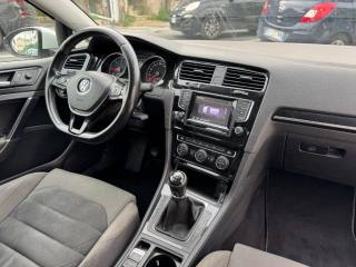 VOLKSWAGEN Golf usata, con Autoradio