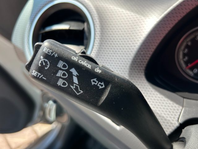 VOLKSWAGEN up! usata, con Cruise Control