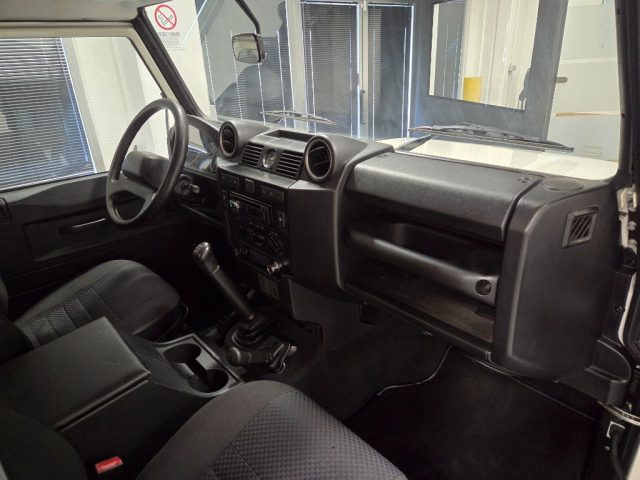 LAND ROVER Defender usata, con Trazione integrale
