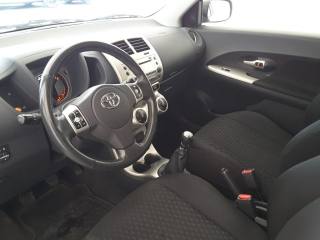 TOYOTA Urban Cruiser usata, con Autoradio