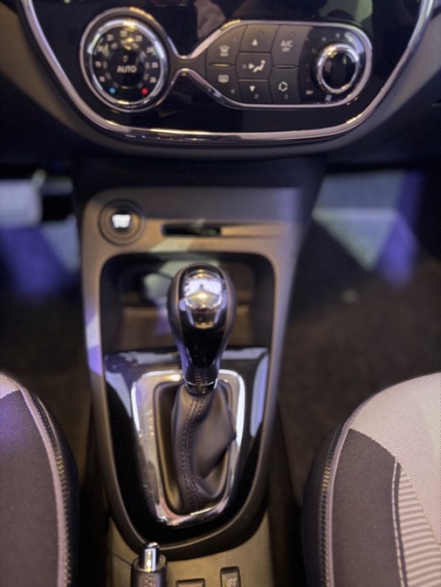 RENAULT Captur usata 15