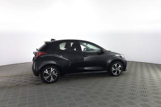 TOYOTA Yaris usata 2