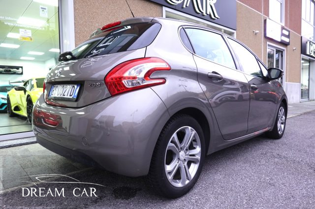 PEUGEOT 208 usata, con Alzacristalli elettrici