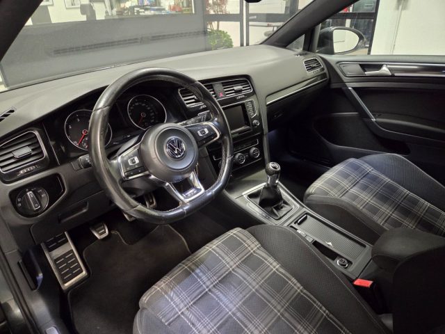 VOLKSWAGEN Golf GTD usata, con Cerchi in lega