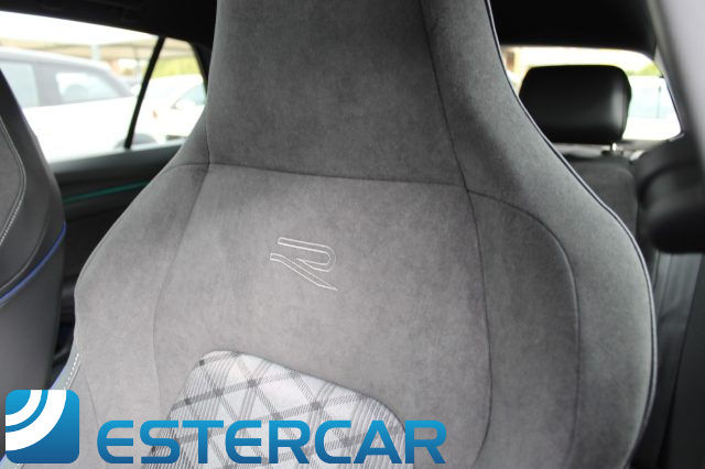 VOLKSWAGEN Golf usata, con Touch screen