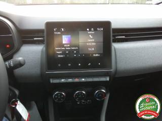 RENAULT Clio usata, con Autoradio digitale
