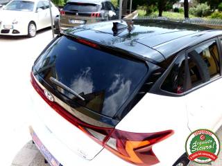 HYUNDAI i20 usata, con Telecamera per parcheggio assistito
