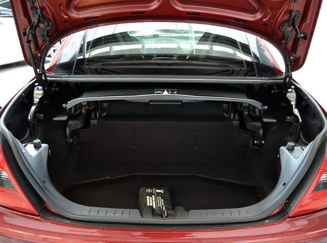 MERCEDES-BENZ SLK 200 usata, con Chiusura centralizzata