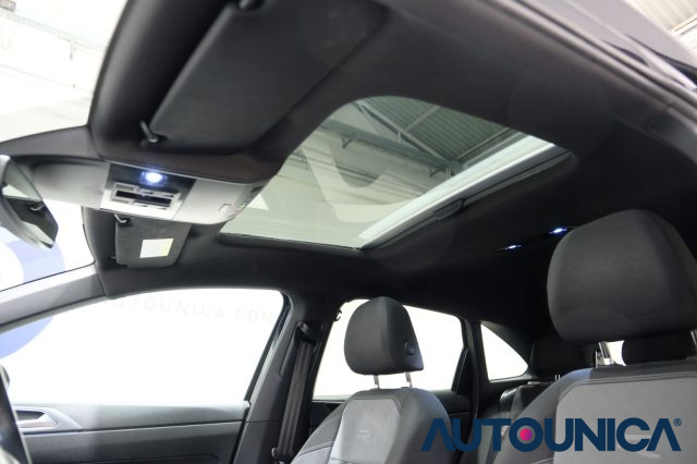 VOLKSWAGEN Taigo usata, con Boardcomputer