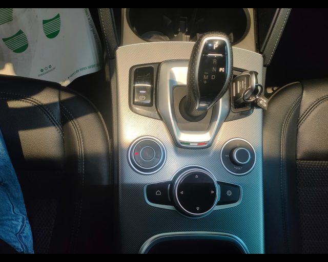 ALFA ROMEO Stelvio usata, con Sensori di parcheggio anteriori