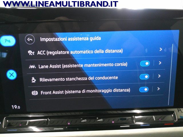 VOLKSWAGEN Golf usata, con Fari LED