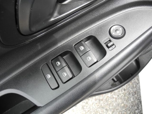 HYUNDAI i20 usata, con Schermo multifunzione interamente digitale
