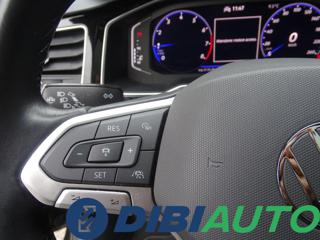 VOLKSWAGEN Taigo usata, con USB