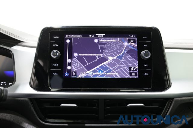 VOLKSWAGEN T-Roc usata, con Autoradio digitale
