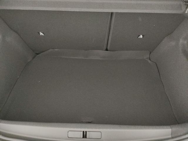 PEUGEOT 208 usata, con USB