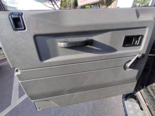 LAND ROVER Defender usata 13